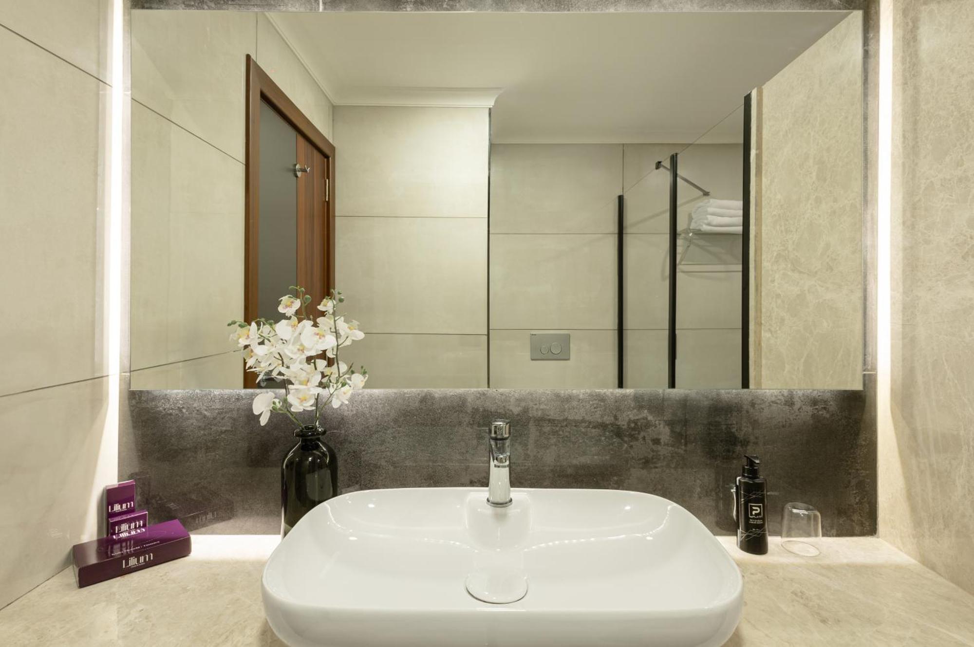 Lilium Hotel & Suites Bursa Exteriör bild
