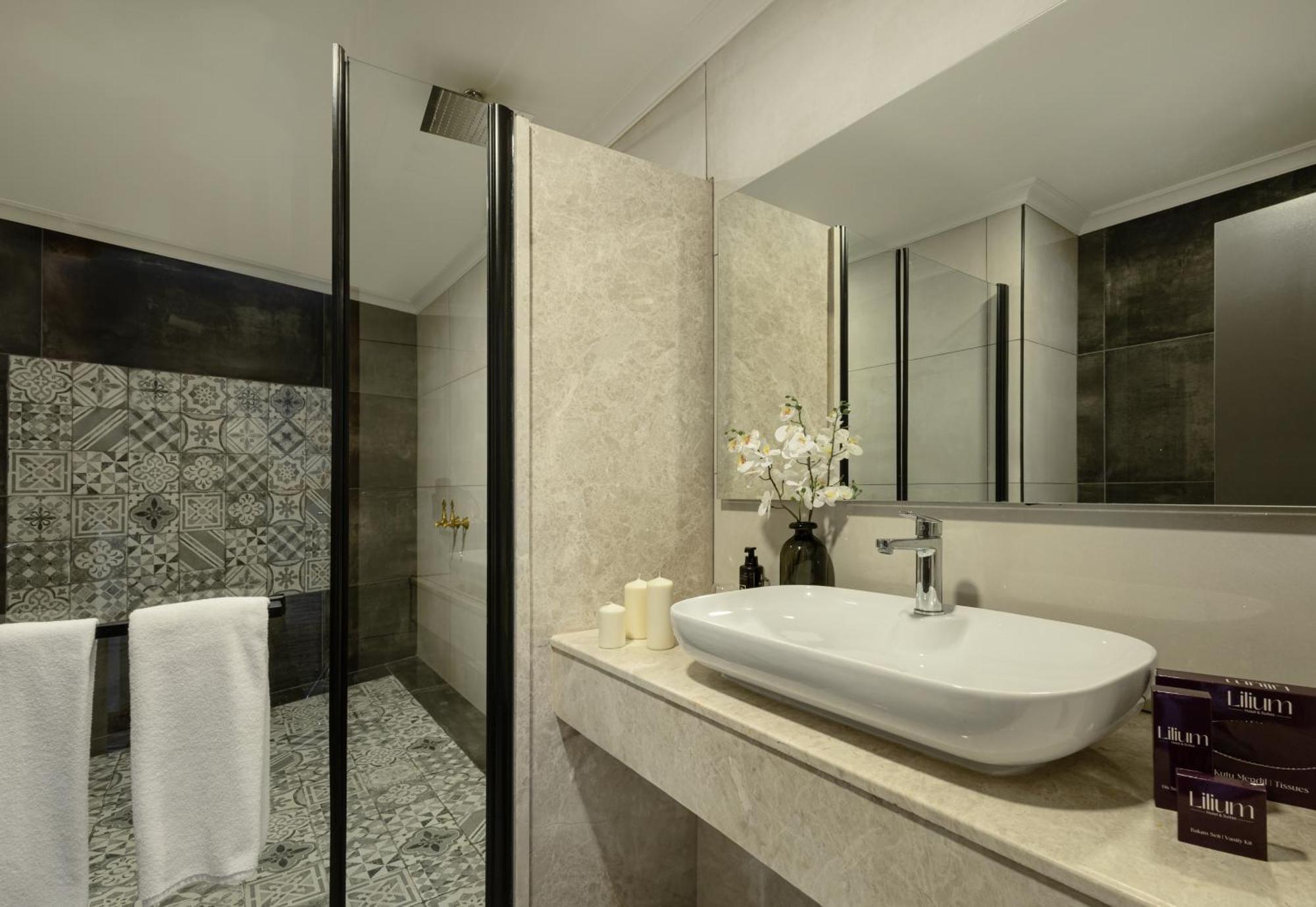 Lilium Hotel & Suites Bursa Exteriör bild