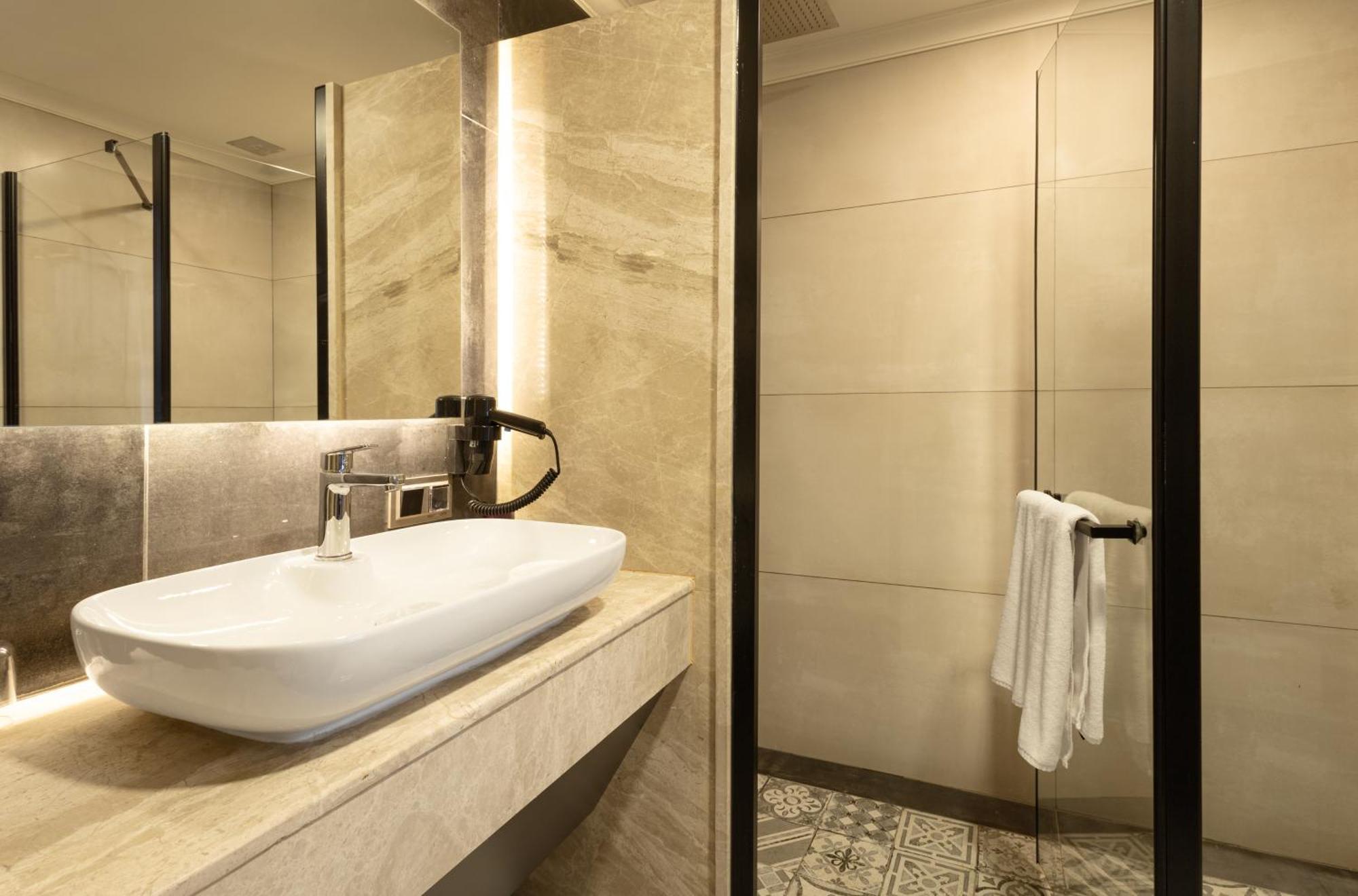 Lilium Hotel & Suites Bursa Exteriör bild