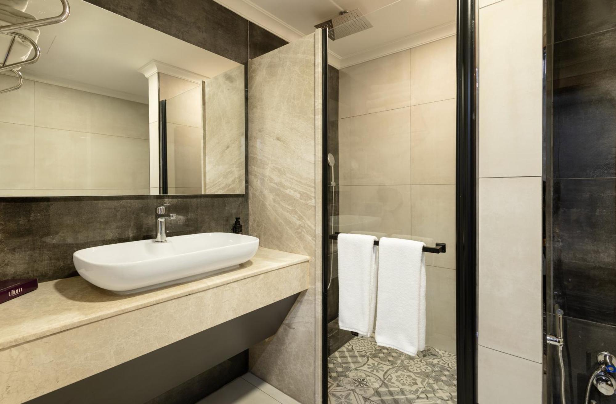 Lilium Hotel & Suites Bursa Exteriör bild